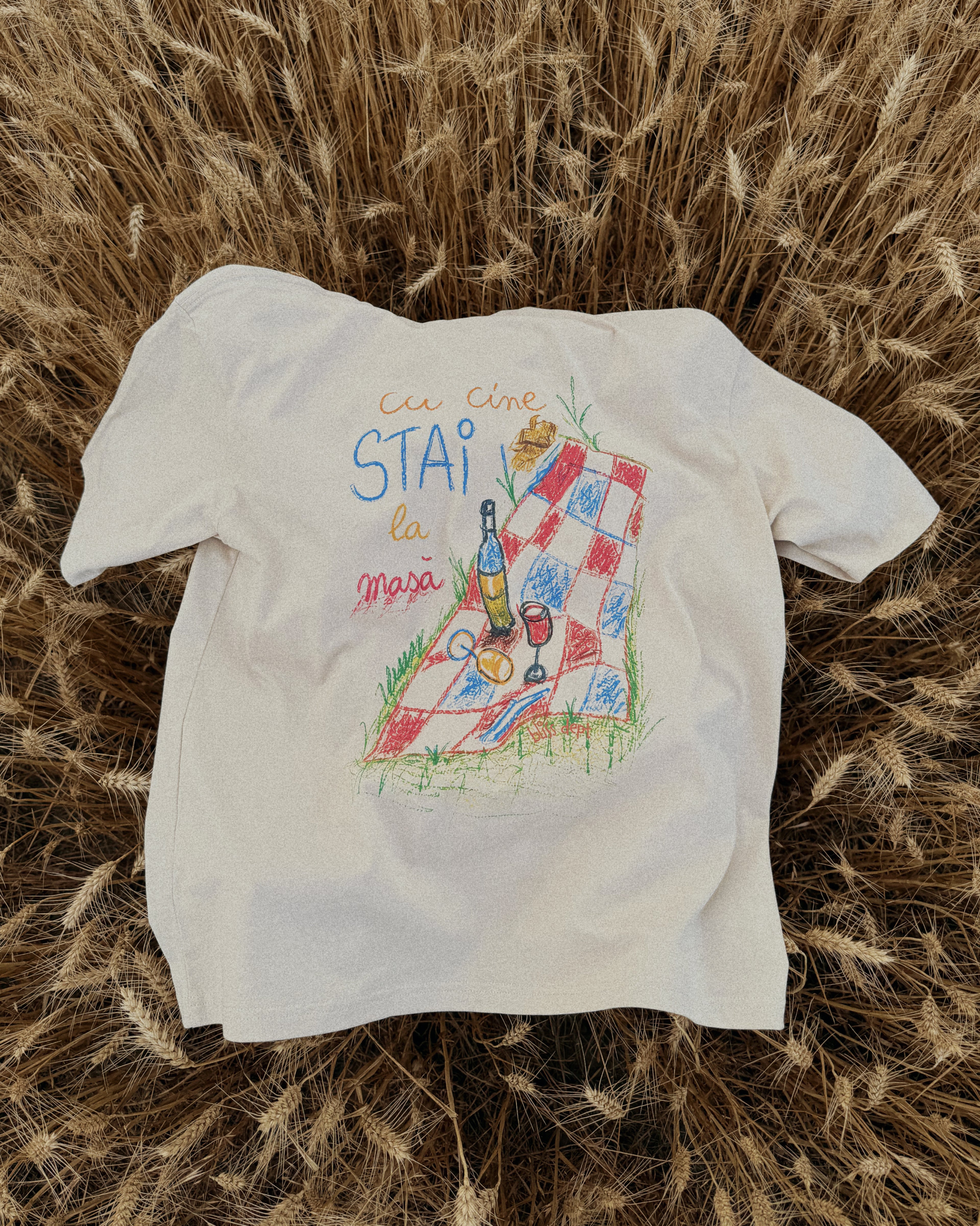 Cu Cine Stai la Masa T-shirt